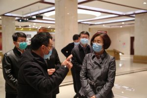 吳忠瓊副省長視察仁和集團(tuán)